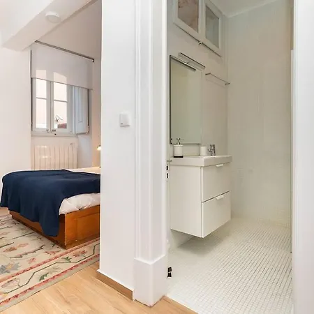 Cosy 1 Bedroom Apartment In Principe Real شقة *