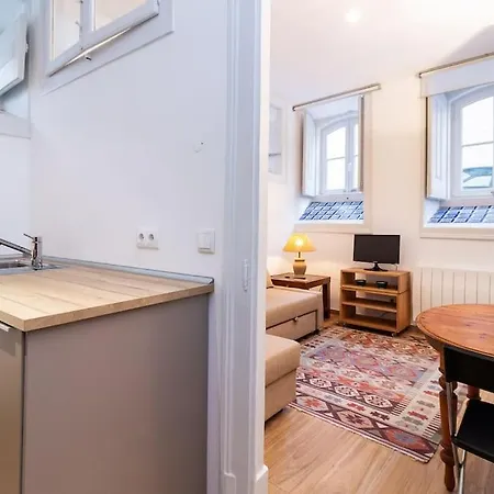 Apartment Cosy 1 Bedroom Apartment In Principe Real *